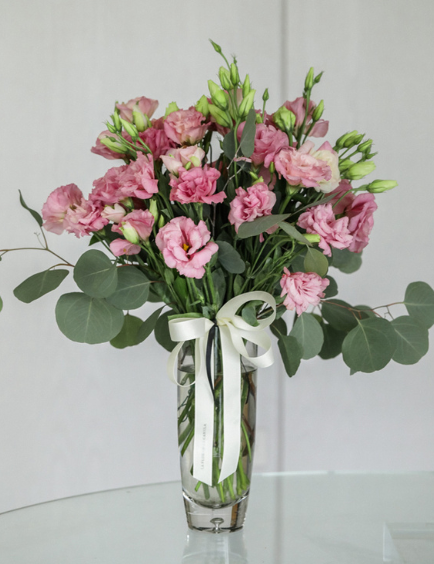 Dinastía con lisianthus
